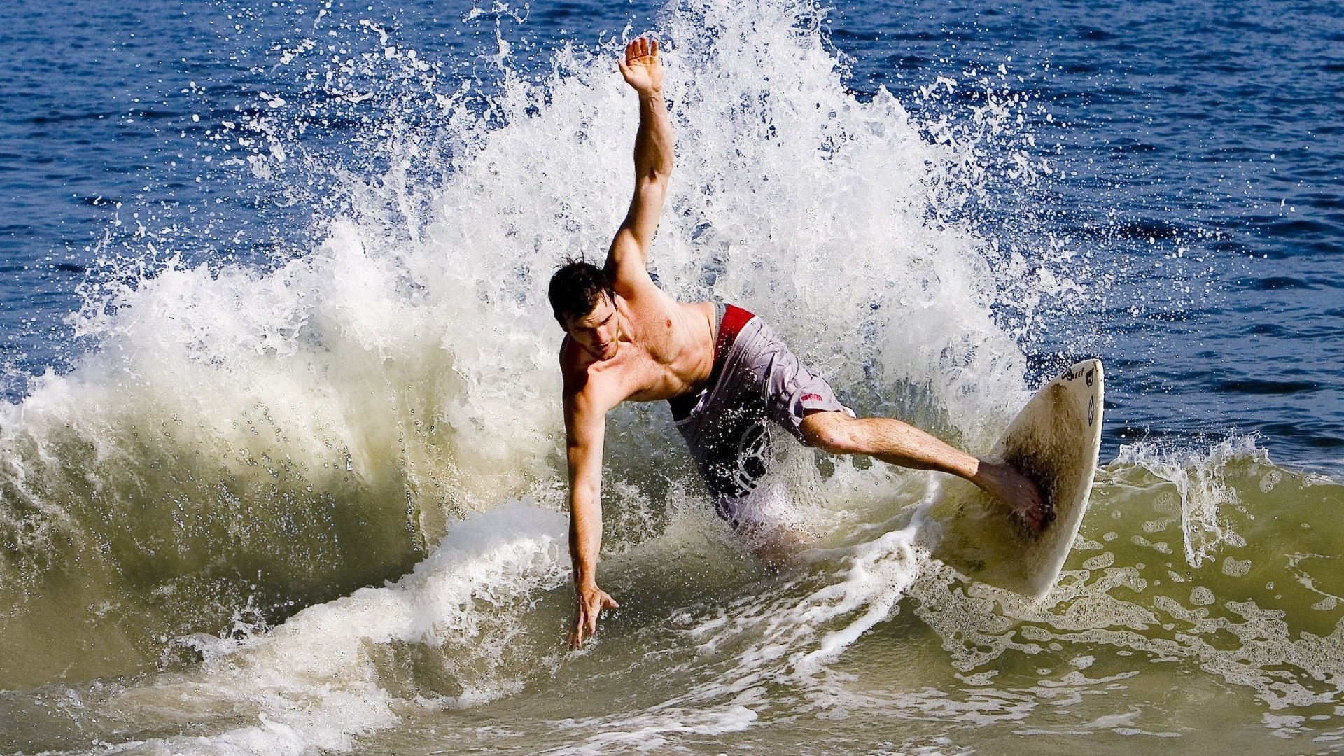 最精彩瞬间:王强连续三次助攻助攻队友得分!,王强怎么样